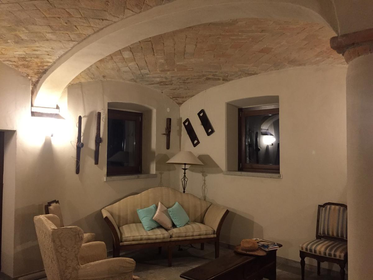 Agriturismo Laterzola 3.0 Fiorenzuola dʼArda Dış mekan fotoğraf